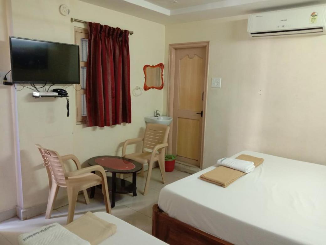 Shubhanga Residency Srikalahasti Bagian luar foto